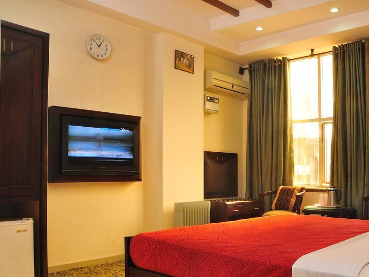Hotel Today International Ню Делхи Екстериор снимка